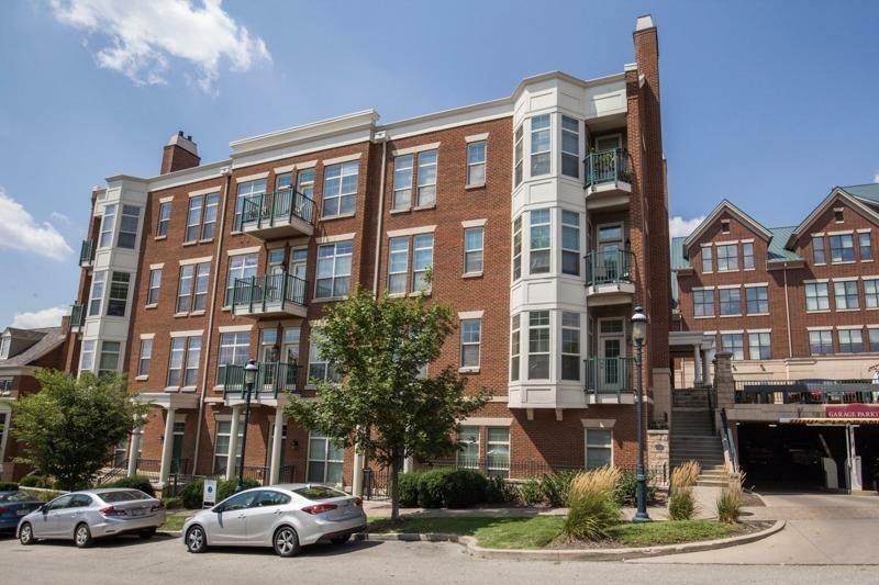 Property Photo: 252 Stetson Street 201 OH 45219
