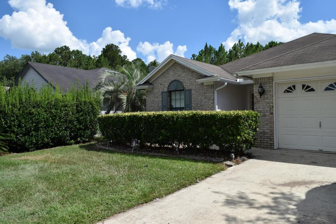 Property Photo: 9072 Bridgecreek Drive W FL 32244