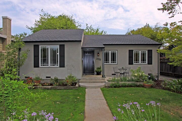 4925 U Street  Sacramento CA 95817 photo