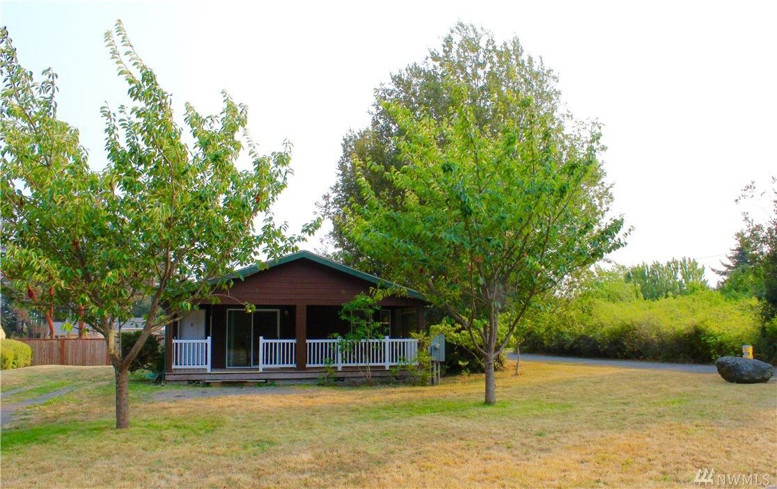 Property Photo:  1571 12th St  WA 98368 