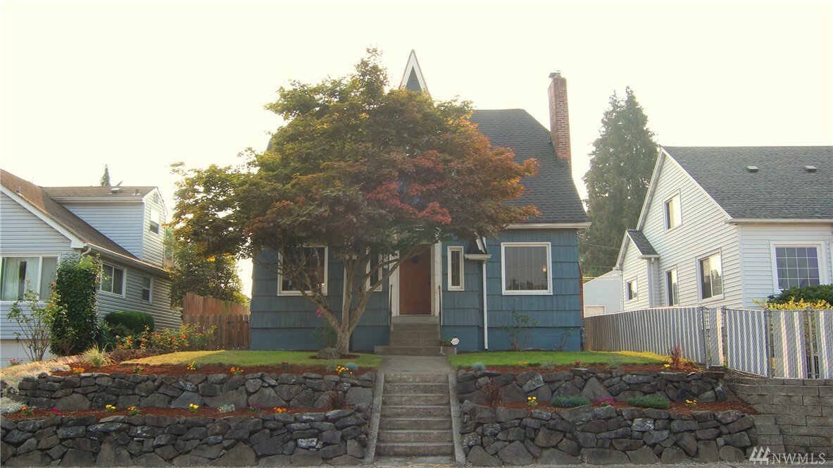 Property Photo:  4842 S C St  WA 98408 