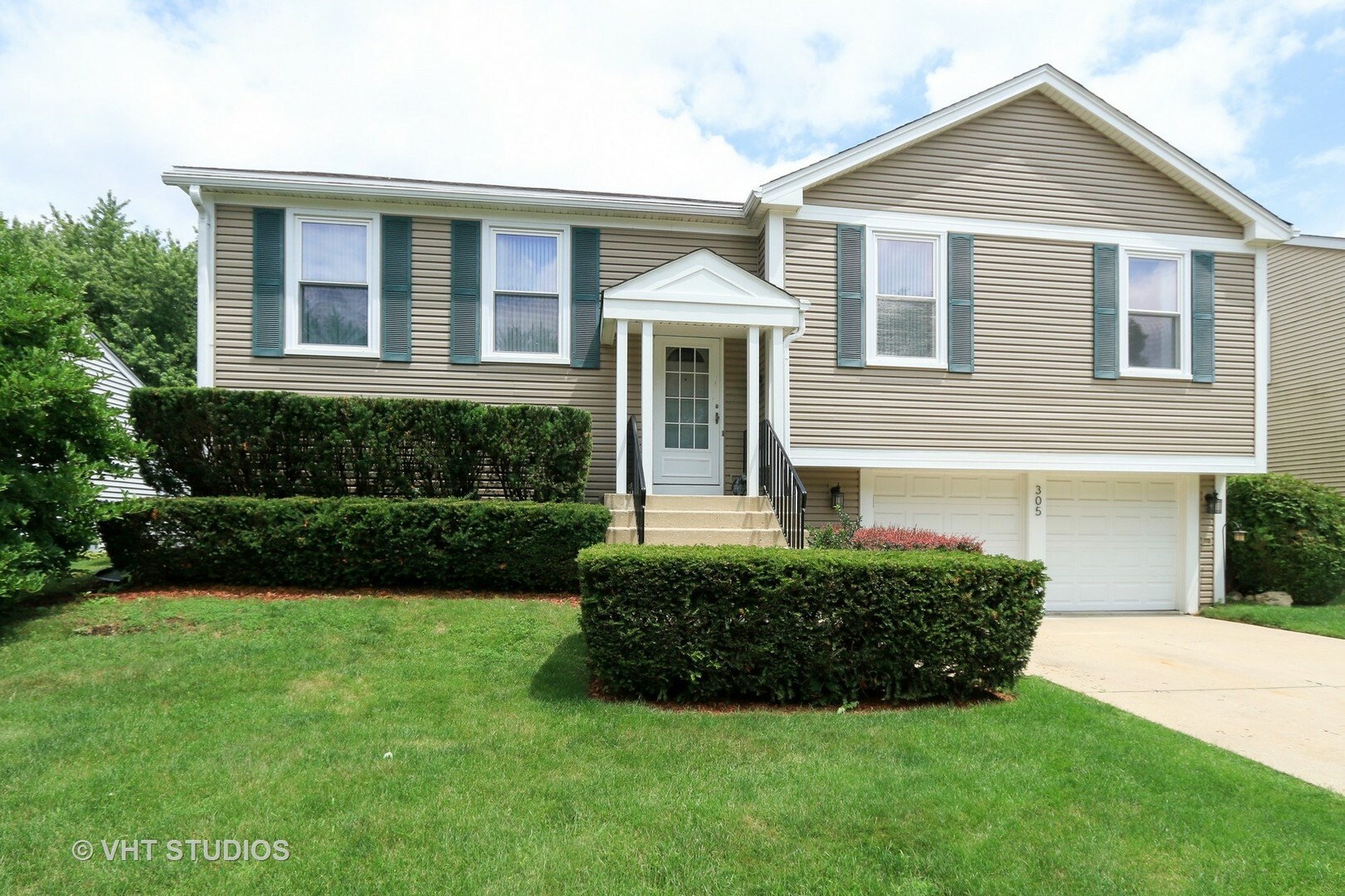 Property Photo:  305 Alexandria Drive  IL 60061 