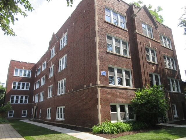 Property Photo:  1822 W Byron Street 1C  IL 60618 