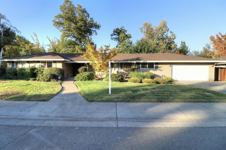 4733 North Avenue  Carmichael CA 95608 photo