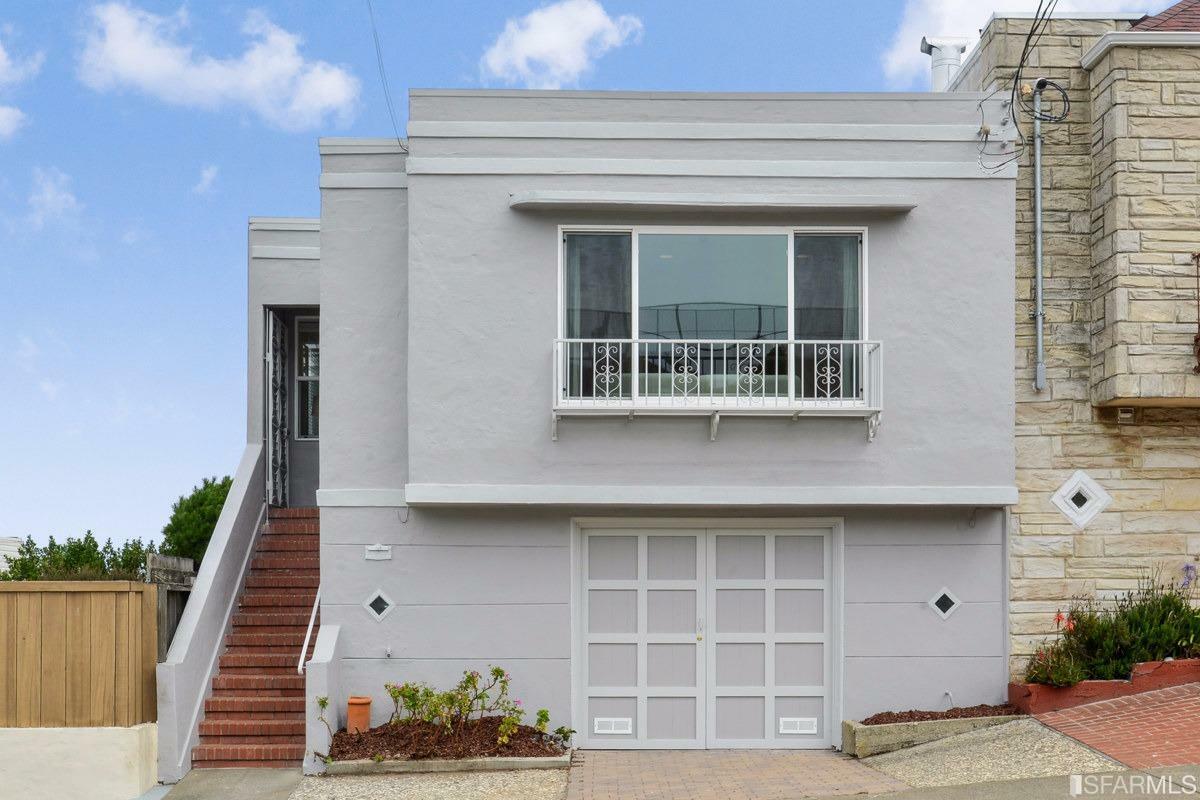 Property Photo:  1932 Ortega Street  CA 94122 