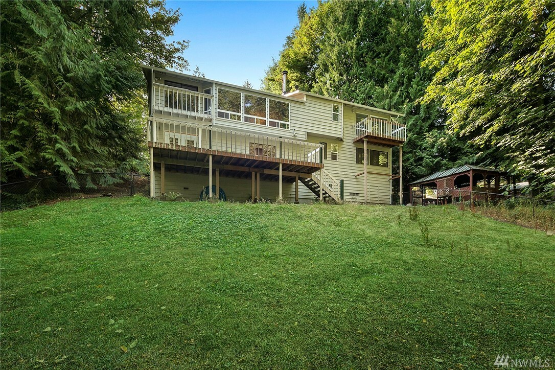 Property Photo:  5340 235th Ave SE  WA 98029 