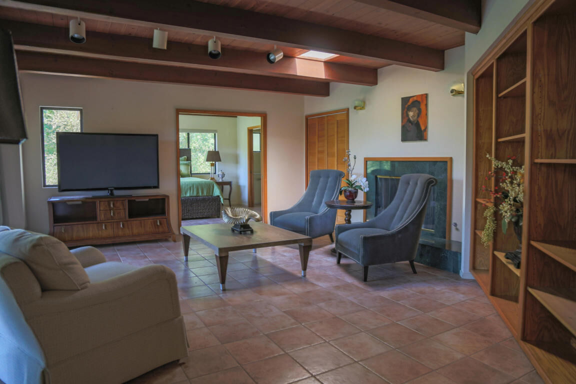 Property Photo: 4606 Via Cayente 93110 CA 93110