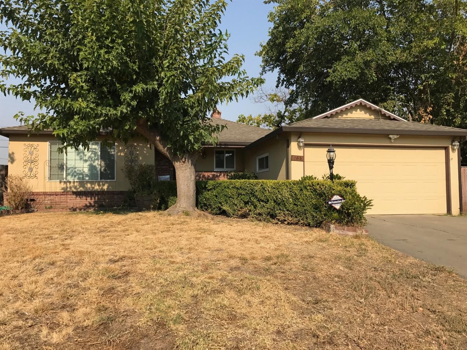 Property Photo:  6759 Ferrier Court  CA 95822 