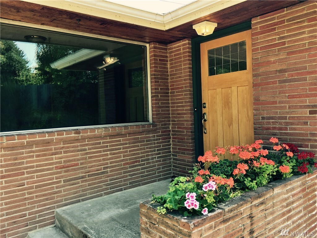 Property Photo: 3052 49th Ave SW WA 98116