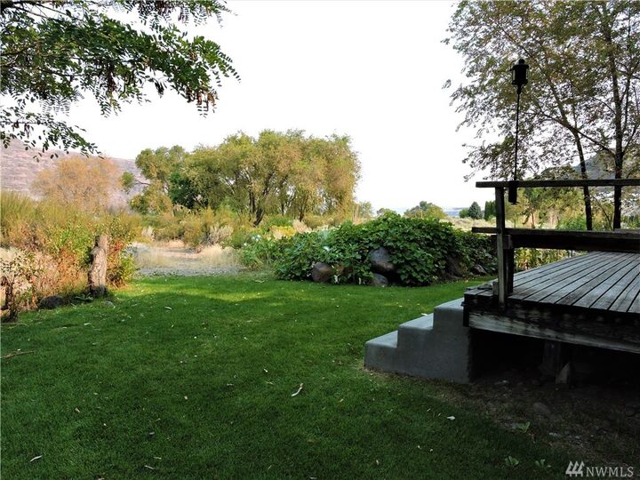 Property Photo:  538 River Dr SW  WA 98848 