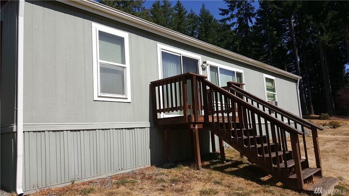 Property Photo:  930 Tipsoo Lp N  WA 98576 