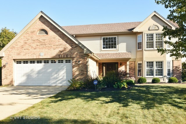 Property Photo:  1630 Edgewater Lane  IL 60067 