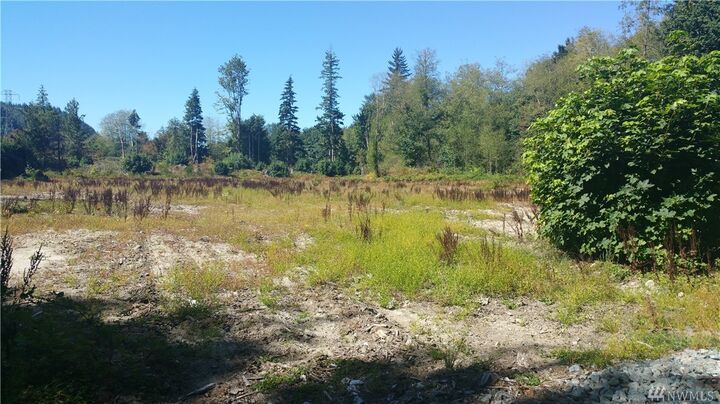 Property Photo: 33102 SR 530 NE WA 98223