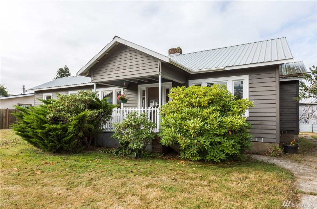 Property Photo:  2829 Northwest Ave  WA 98225 