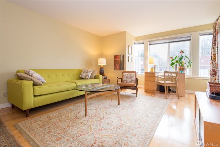 1700  Bellevue Avenue 402  Seattle WA 98122 photo