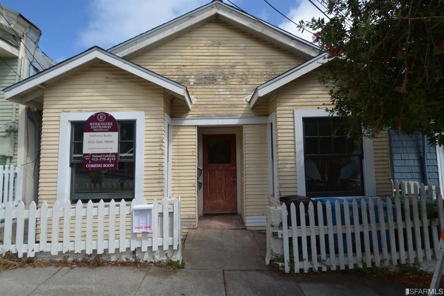 Property Photo:  17 21 Van Buren Street  CA 94131 