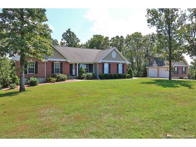 Property Photo: 501 Huntington Trails MO 63028
