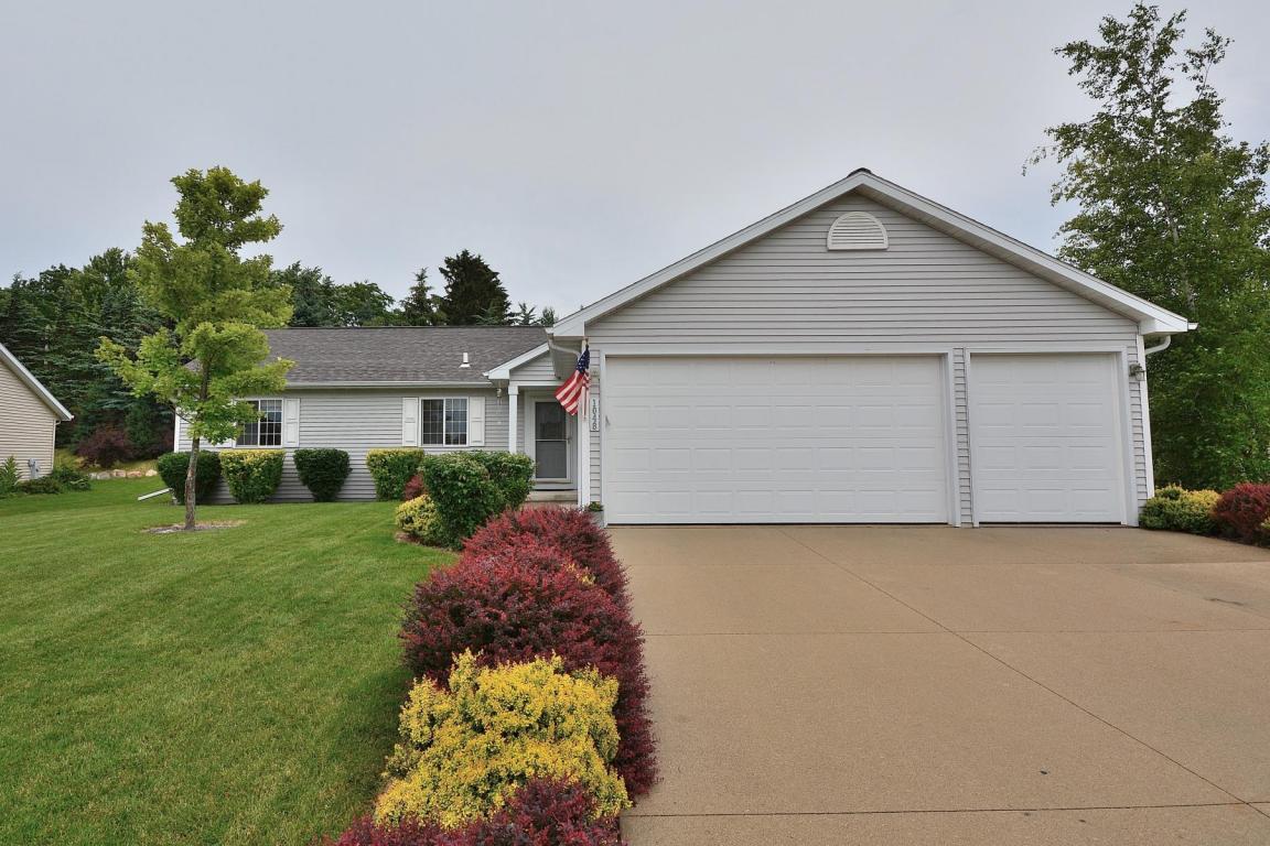 Property Photo: 1048 Garfield Ln WI 53027