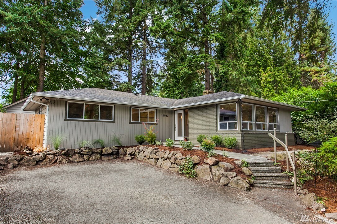 Property Photo:  16033 33rd Ave NE  WA 98155 