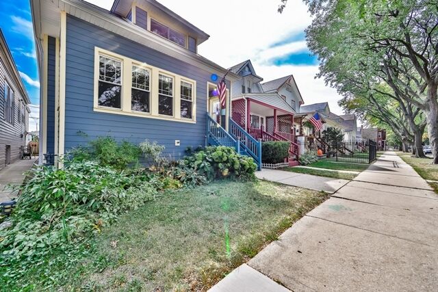 Property Photo:  4619 Patterson Avenue  IL 60641 