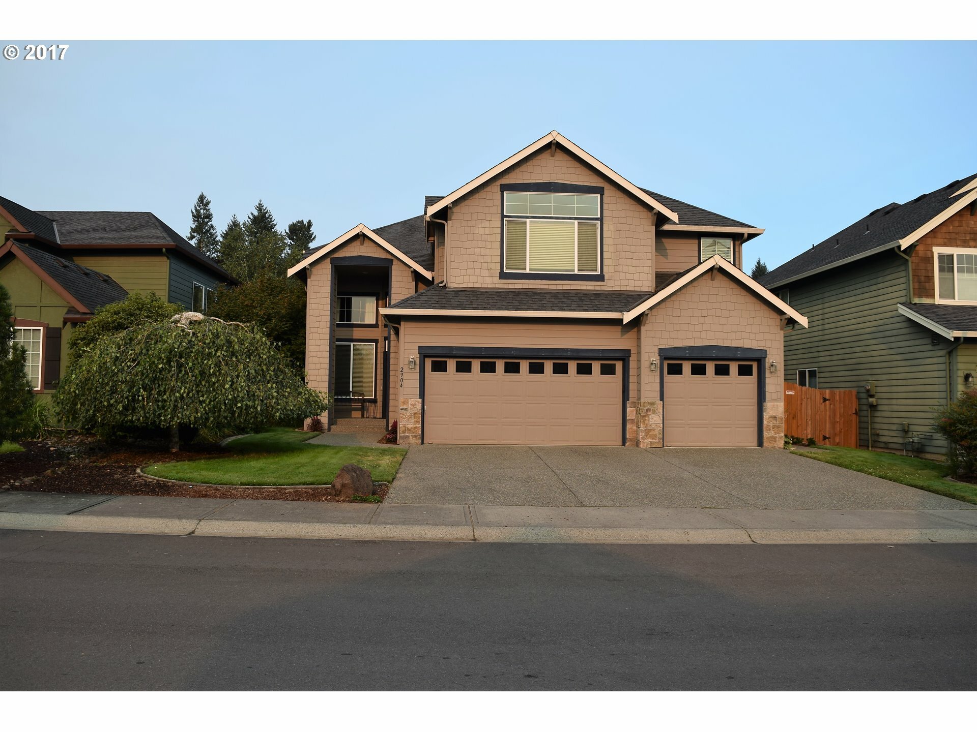 Property Photo:  2904 NE 185th Ct  WA 98682 