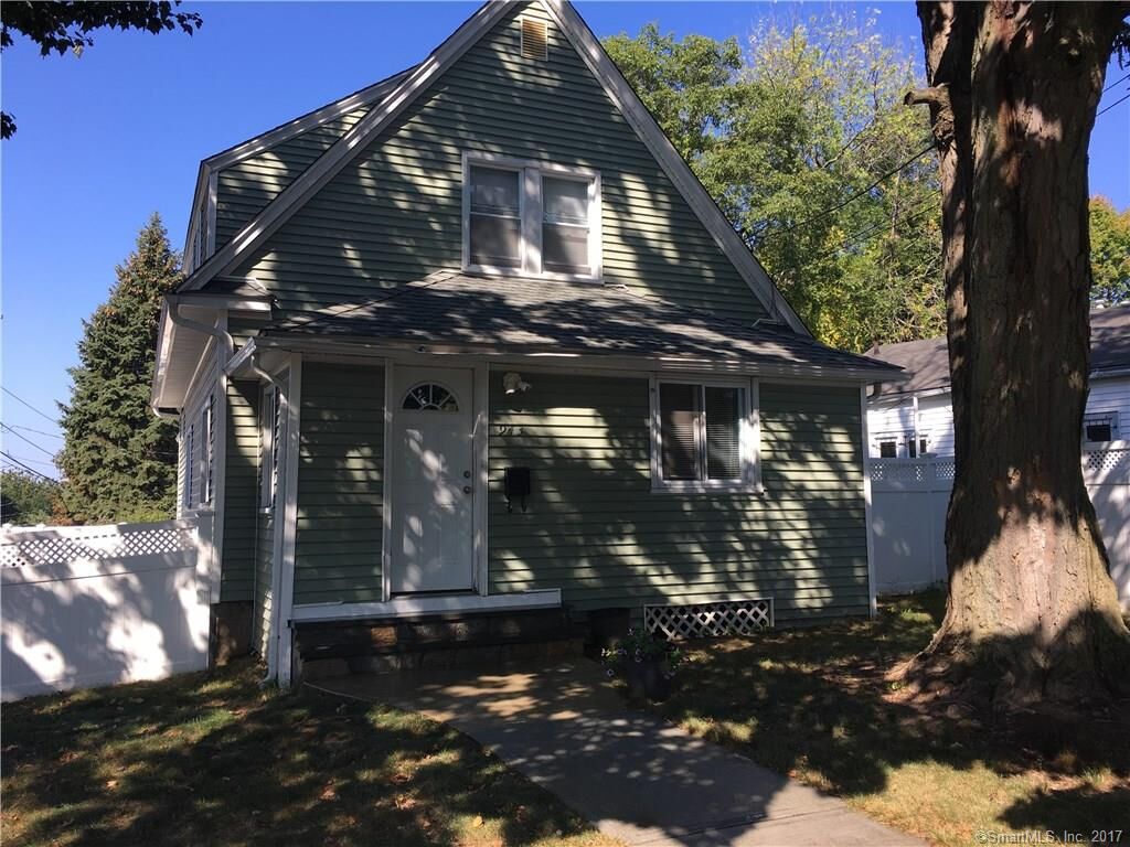 Property Photo:  943 Reservoir Avenue  CT 06606 