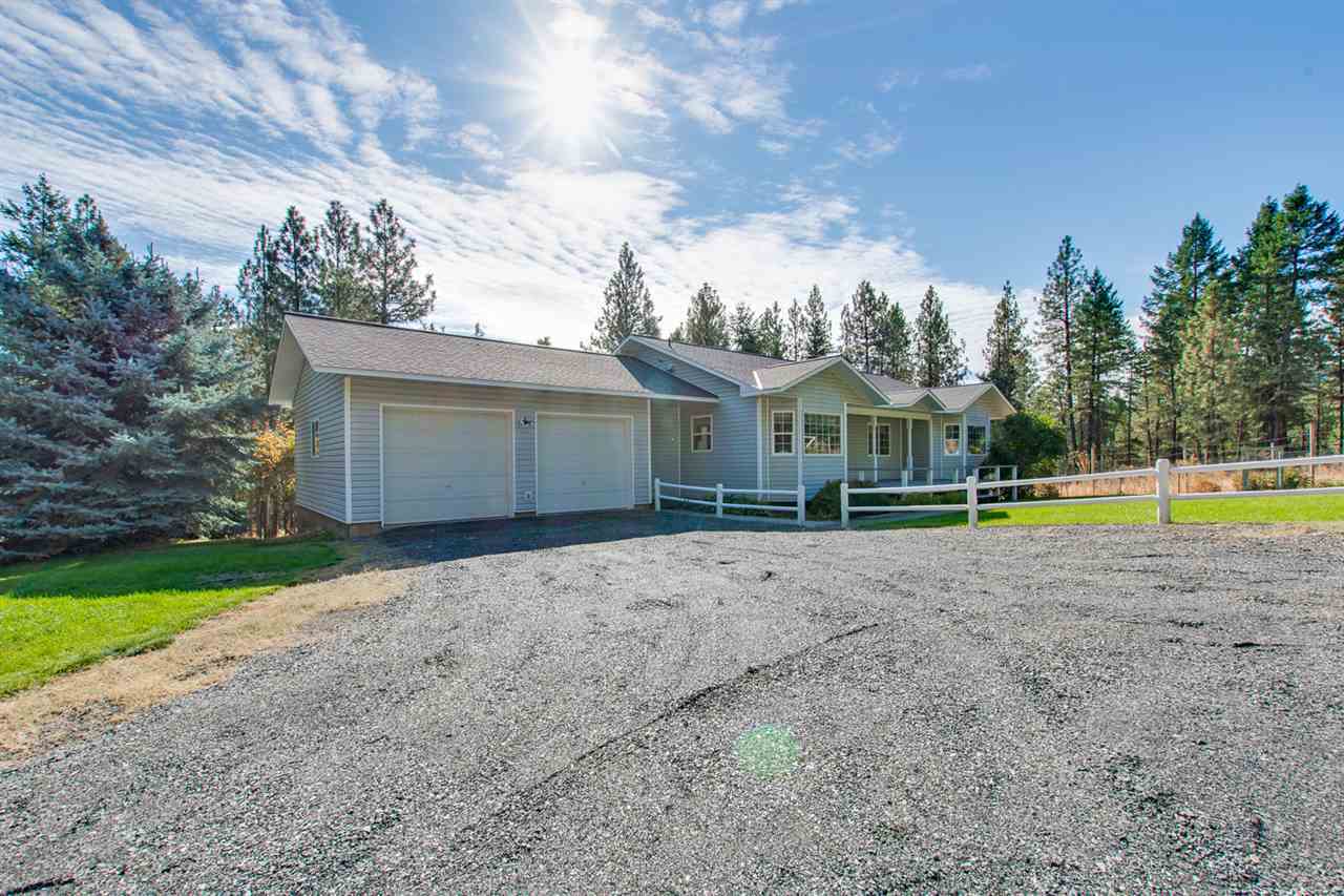 Property Photo:  822 Arden Hill Rd  WA 99114-8717 