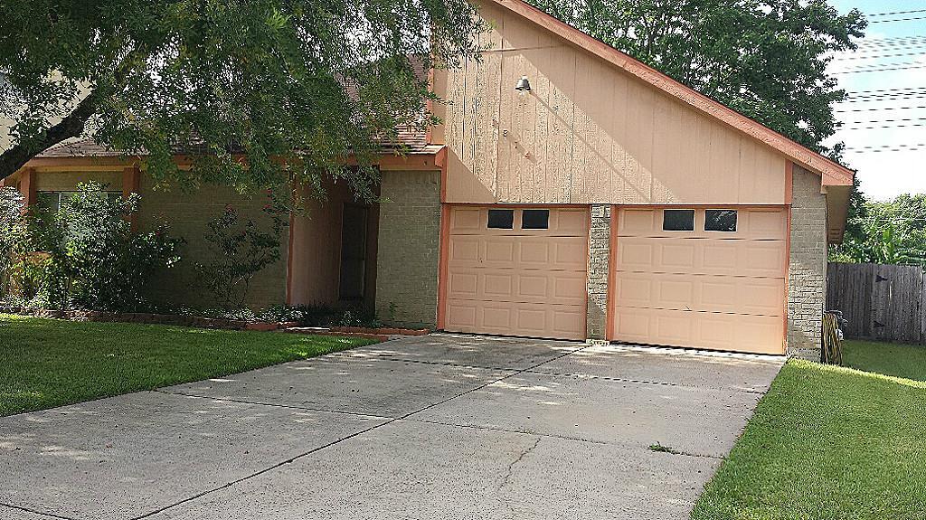 Property Photo: 1814 Wildwood Drive TX 77536