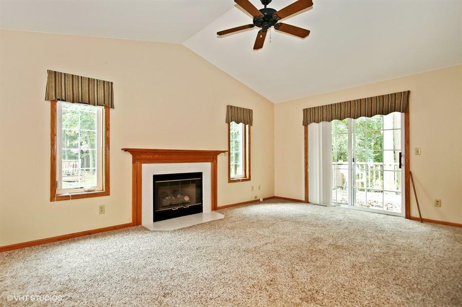 Property Photo:  1605 Quietwood Ln  WI 53090-1794 