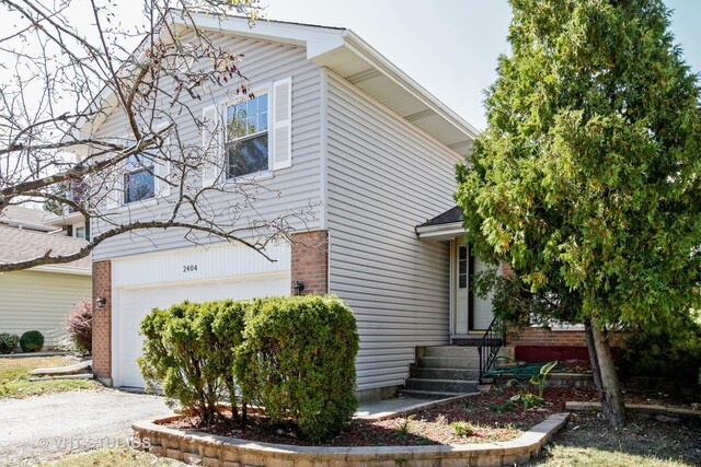 Property Photo: 2404 Royal Drive IL 60148