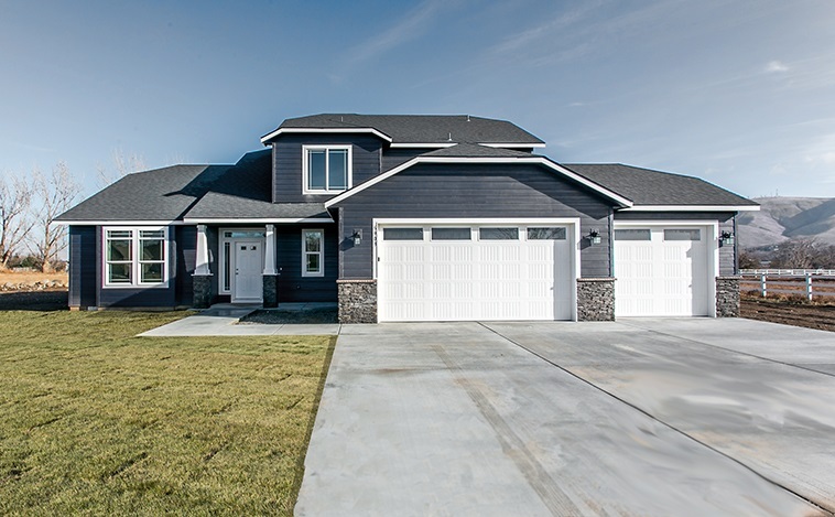 Property Photo: 9507 W Champion Dr WA 99004