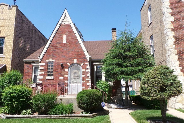 Property Photo:  3054 Menard Avenue  IL 60634 