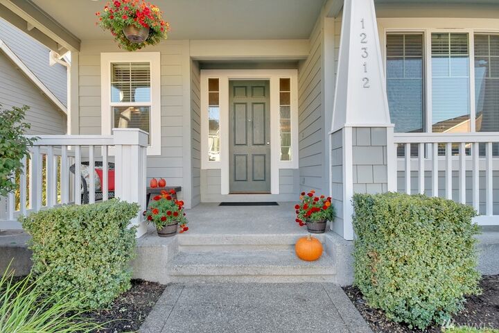 Property Photo: 12312 182nd Ave E WA 98391