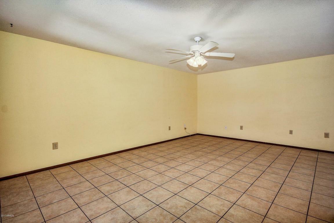 Property Photo: 10841 W Santa Fe Drive AZ 85351