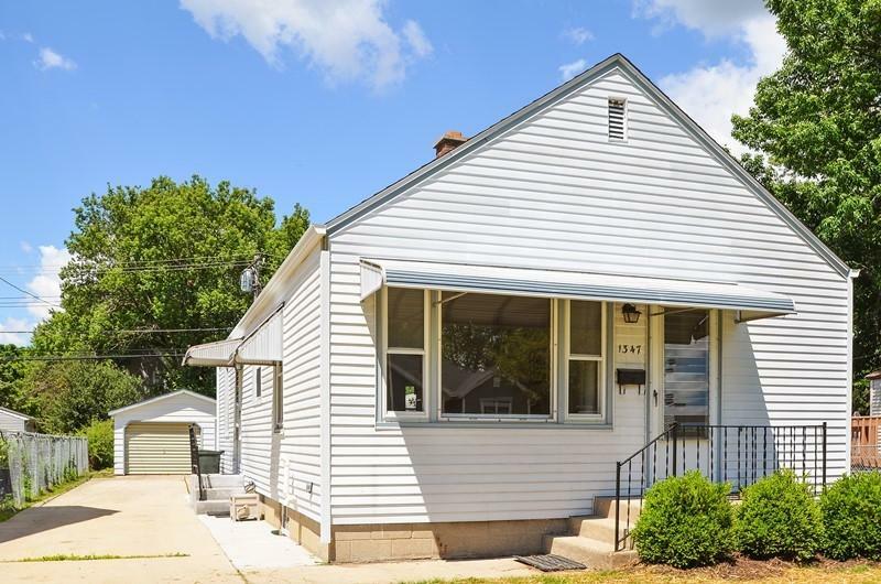 Property Photo: 1347 S 109th St WI 53214-2314