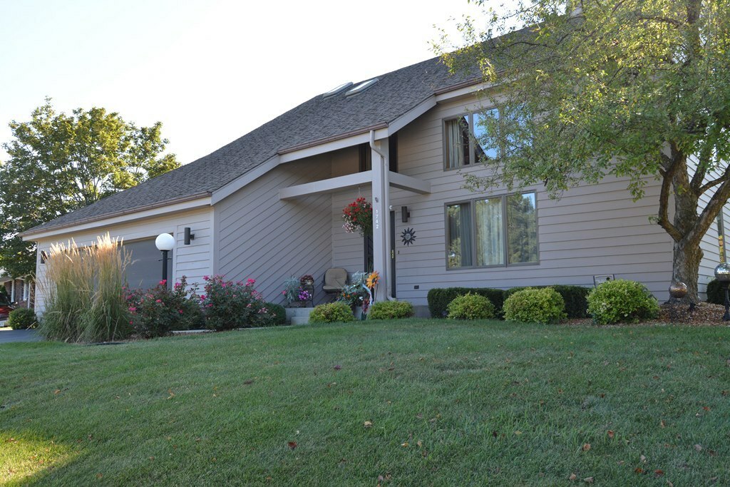 Property Photo:  1742 Patriot Way  WI 53406-2755 