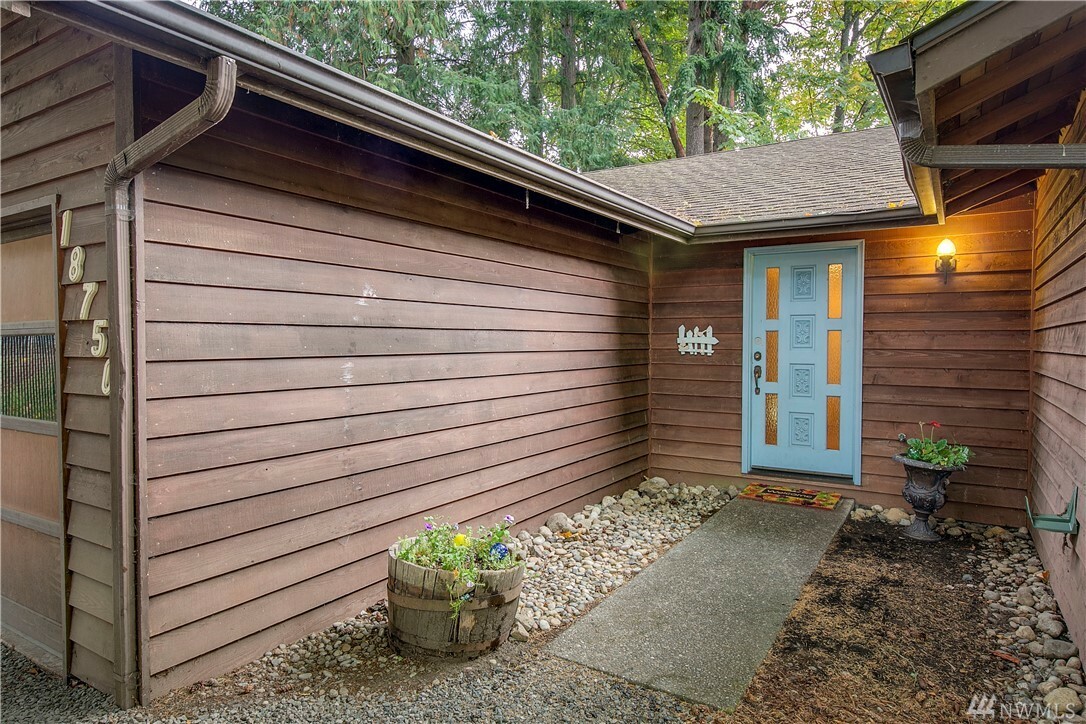 Property Photo:  18750 5th Ave NE  WA 98392 