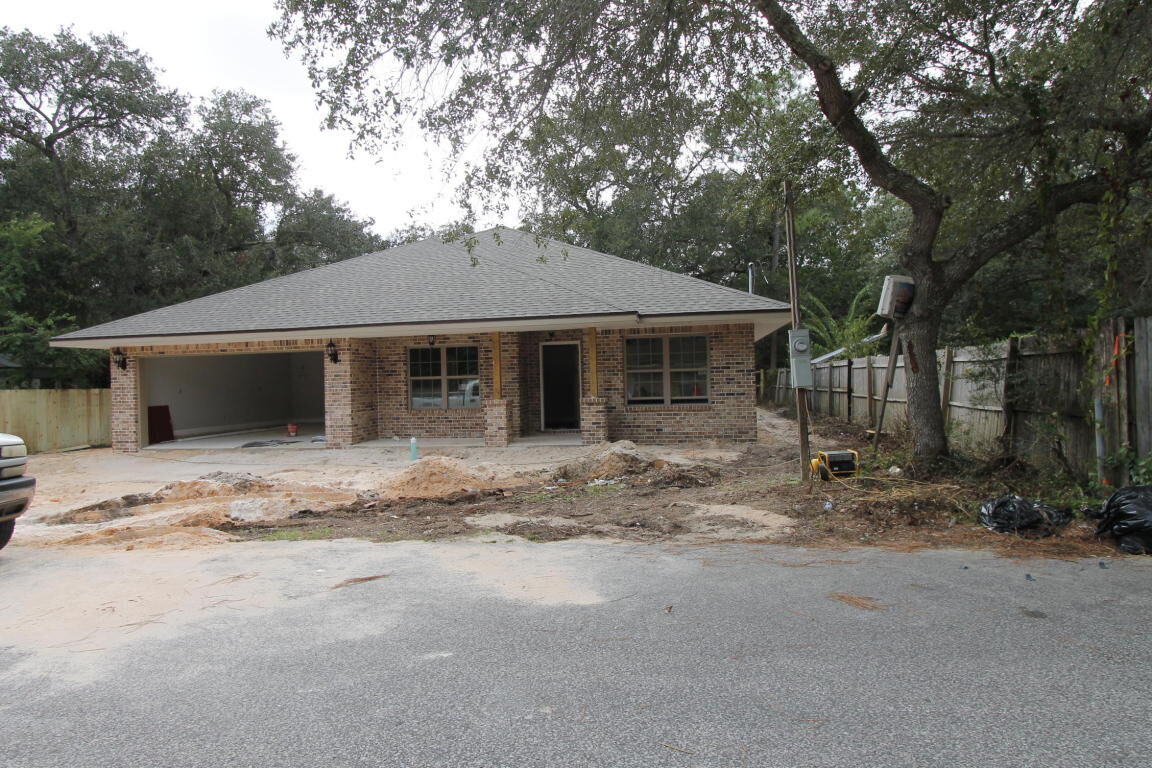 Property Photo:  917 Al Hammett Road  FL 32569 