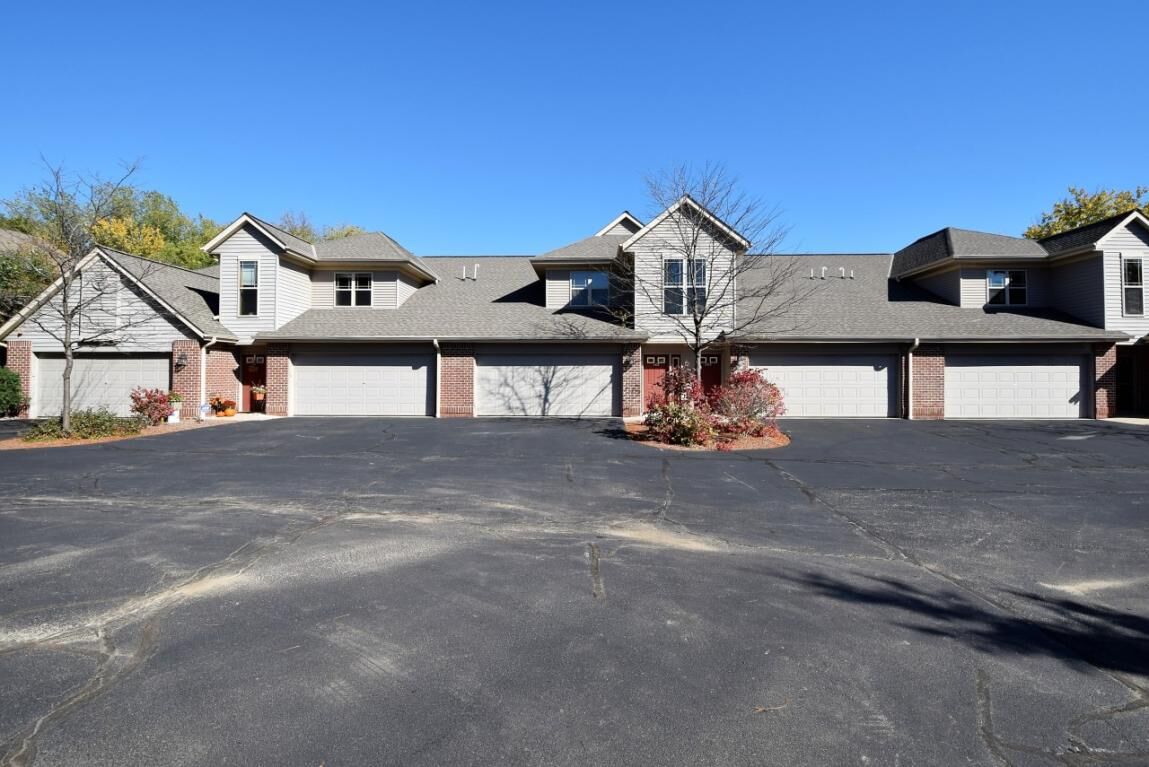 Property Photo: N82w13392 Fond Du Lac Ave 203 WI 53051-8108