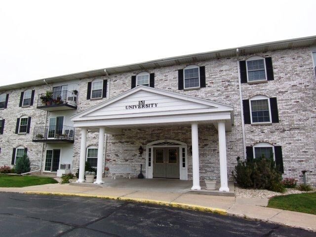 Property Photo: 151 N University Dr 315 WI 53095-2951