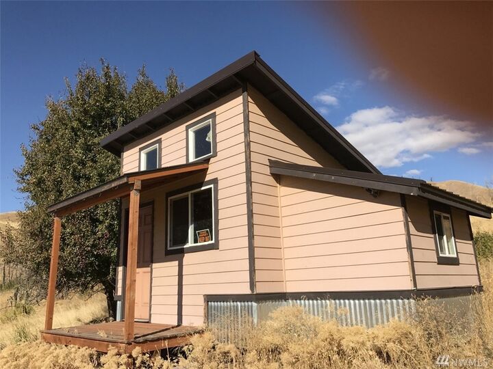 Property Photo:  120 B Balky Hill Rd B  WA 98856 