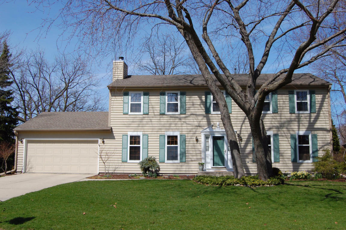 Property Photo:  3290 N Elmwood Dr  WI 53405 