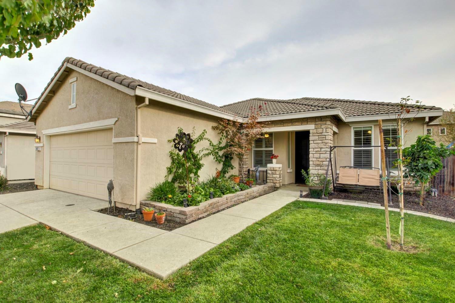 Property Photo:  4812 Millner Way  CA 95757 