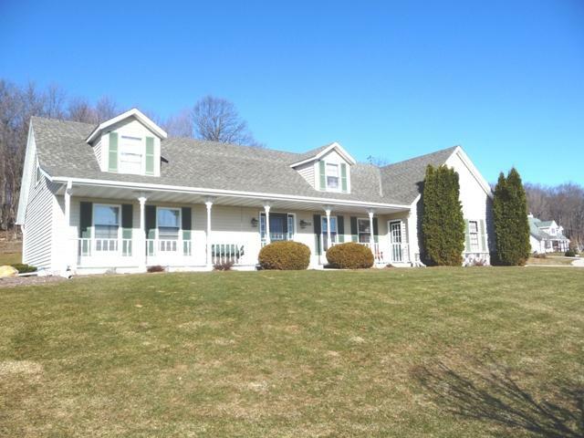 Property Photo: 3305 Dubin Cir WI 53090