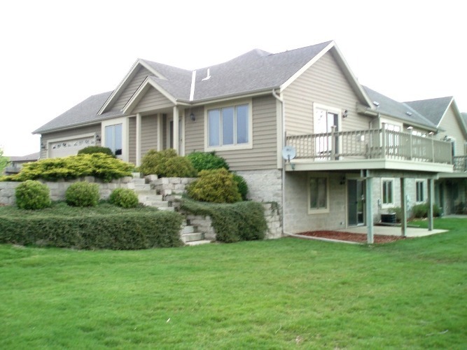 Property Photo: W243n2280 Deer Park Dr WI 53072-6427
