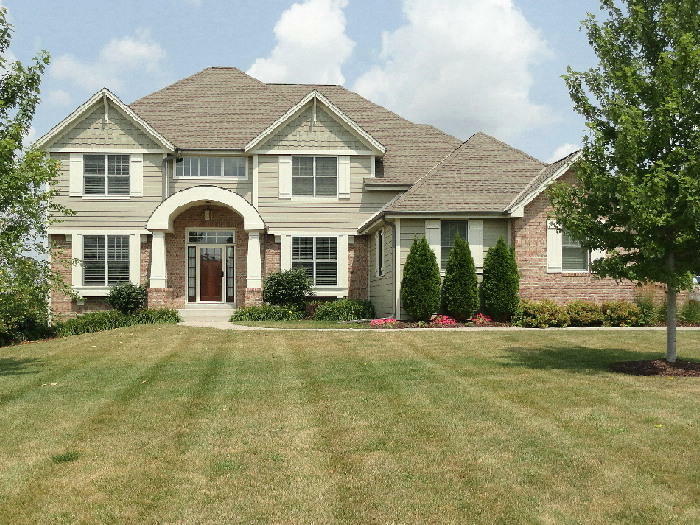 Property Photo: N39w23602 Broken Hill Cir WI 53072