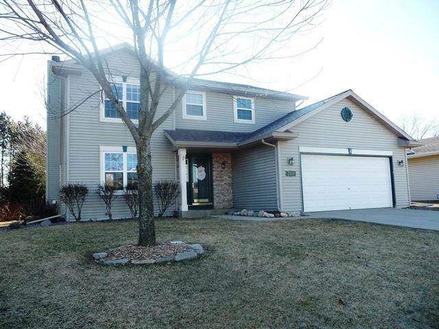Property Photo: 2611 Park Forest Dr WI 53090-1072