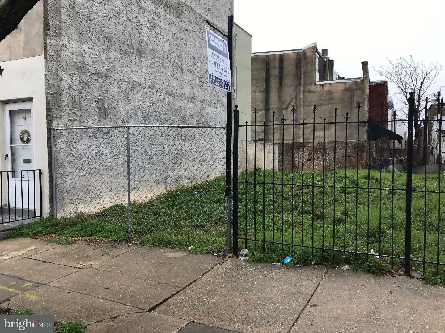 Property Photo: 154 W Norris Street PA 19122