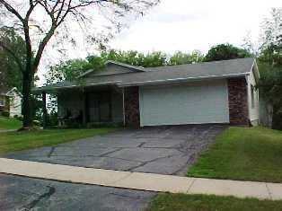 Property Photo: 740 Tamarack Dr W WI 53095