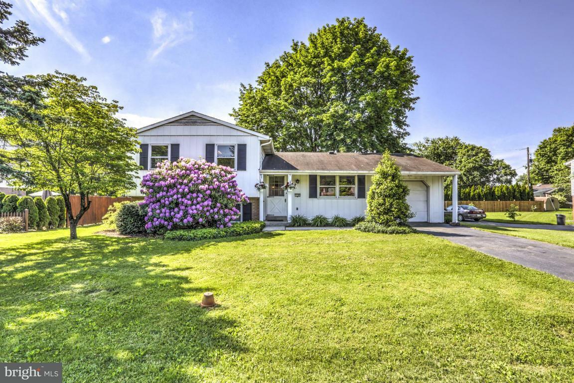 Property Photo:  110 Ann Avenue  PA 17538 